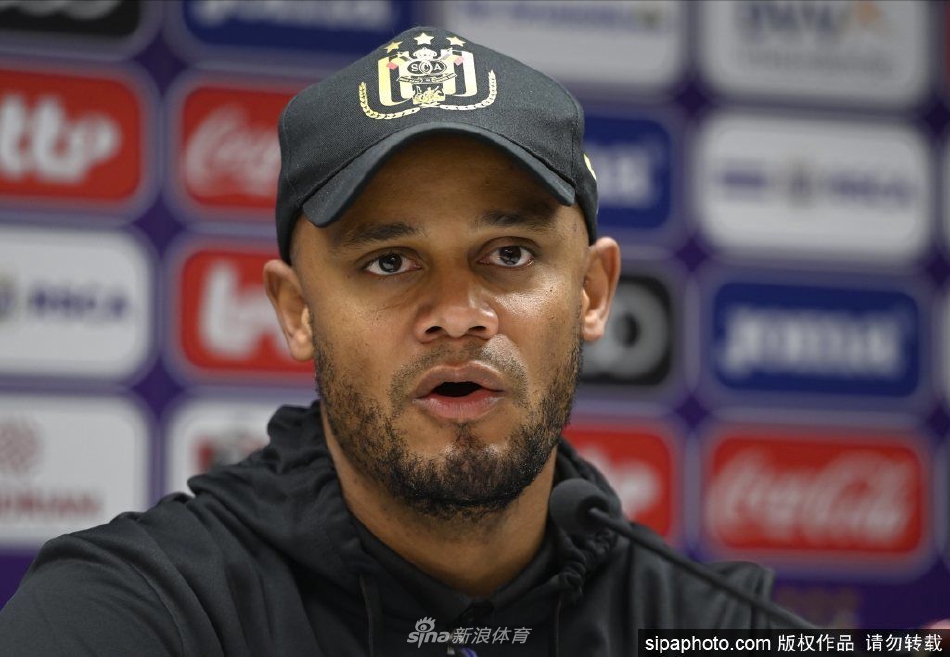 曼城传奇球星孔帕尼出任伯恩利主帅（曼城传奇球星孔帕尼出任伯恩利主帅了吗）