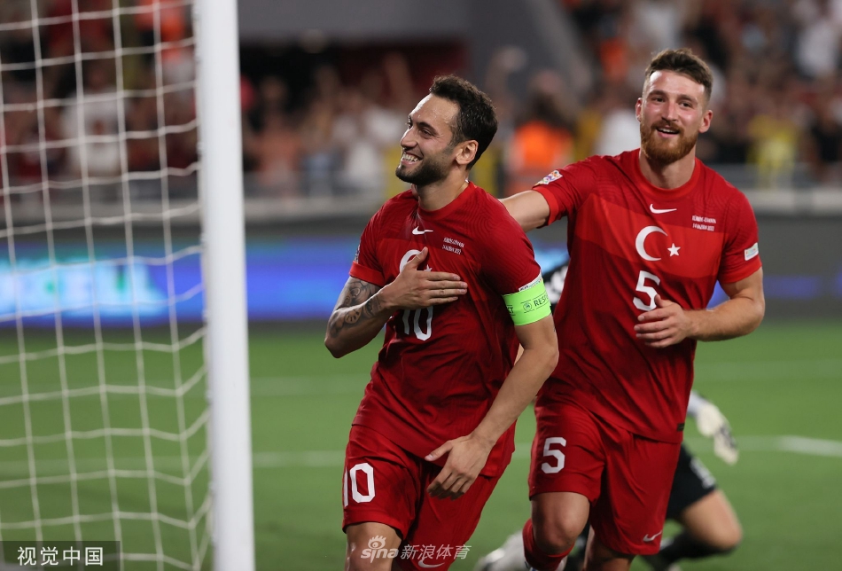 [欧国联]恰尔汗奥卢建功 土耳其2-0立陶宛（恰尔汗奥卢土耳其名字）