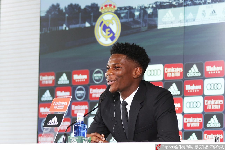 皇马新援琼阿梅尼参加新闻发布会（皇马新援琼阿梅尼参加新闻发布会了吗）