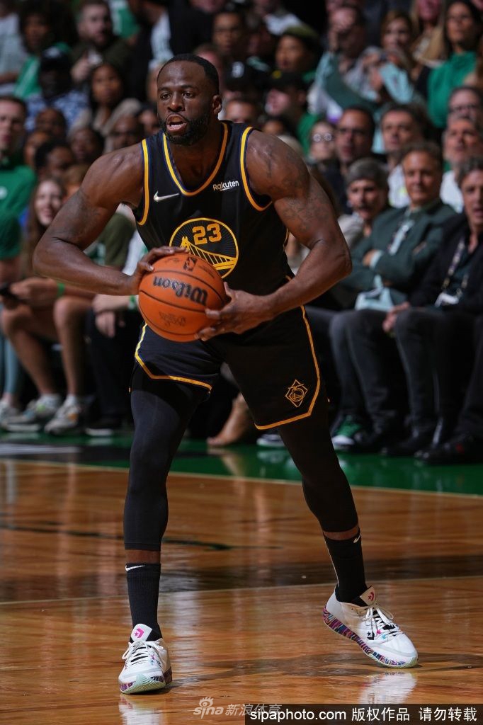 追梦格林犯规数高于得分数