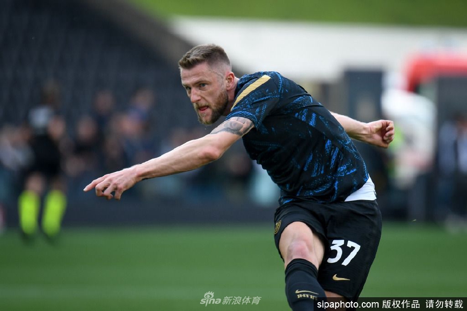 什克里尼亚尔确诊为大腿屈肌受伤 将缺席3-6周（什克里尼亚尔什么水平）