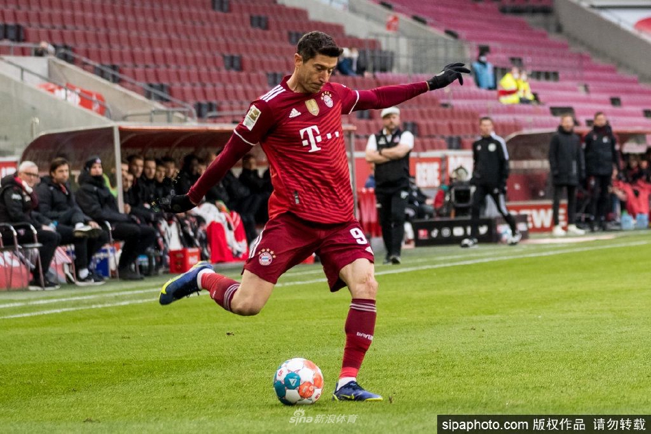 巴萨将全力解决经济问题签下莱万（巴萨输给莱万特）