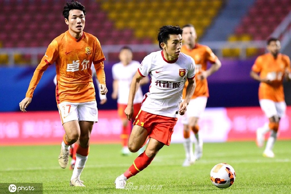 [中超]武汉长江2-1河北队（武汉队对河北队中超联赛）