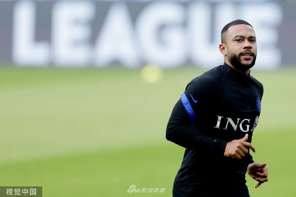 荷兰训练备战 德佩领衔（荷兰队 训练）