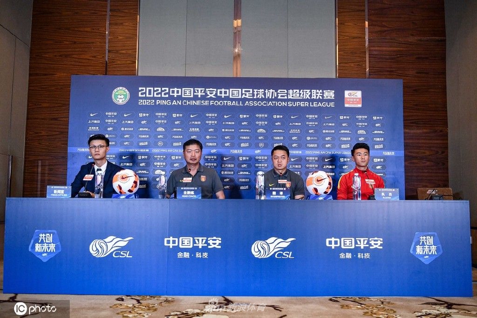 河北队赛前新闻发布会 主教练金钟夫携队员崔麟出席（金钟夫担任河北队主帅）