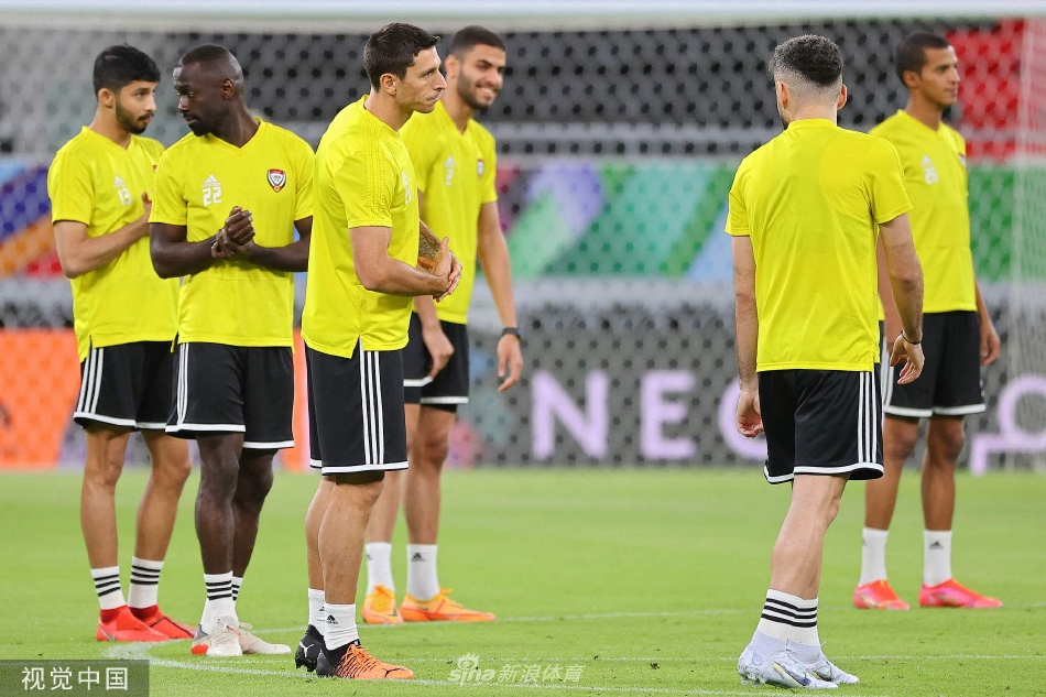 阿联酋训练备战并召开发布会（阿联酋训练备战并召开发布会视频）