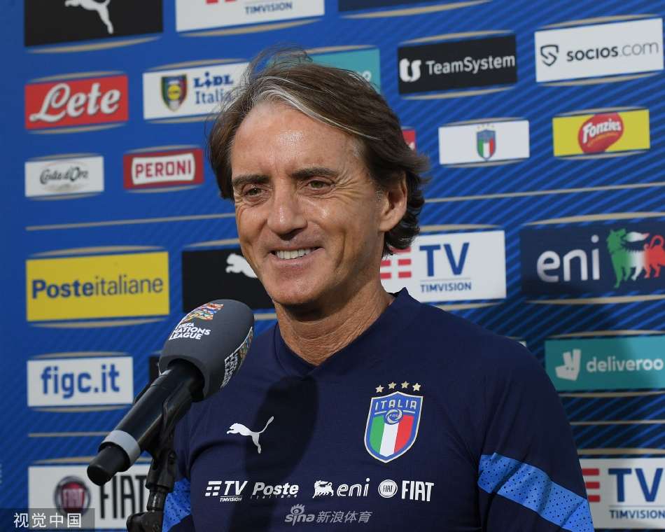 意大利备战 主帅曼奇尼接受采访（意大利备战 主帅曼奇尼接受采访视频）