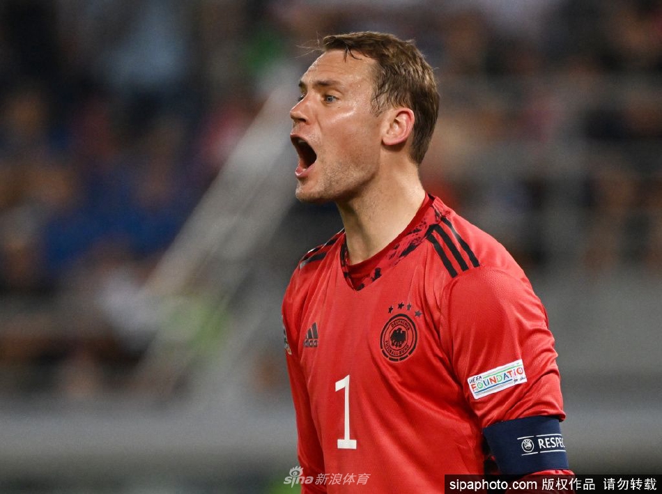 诺伊尔已53次作为队长为国出战  追平拉姆排名队史第三