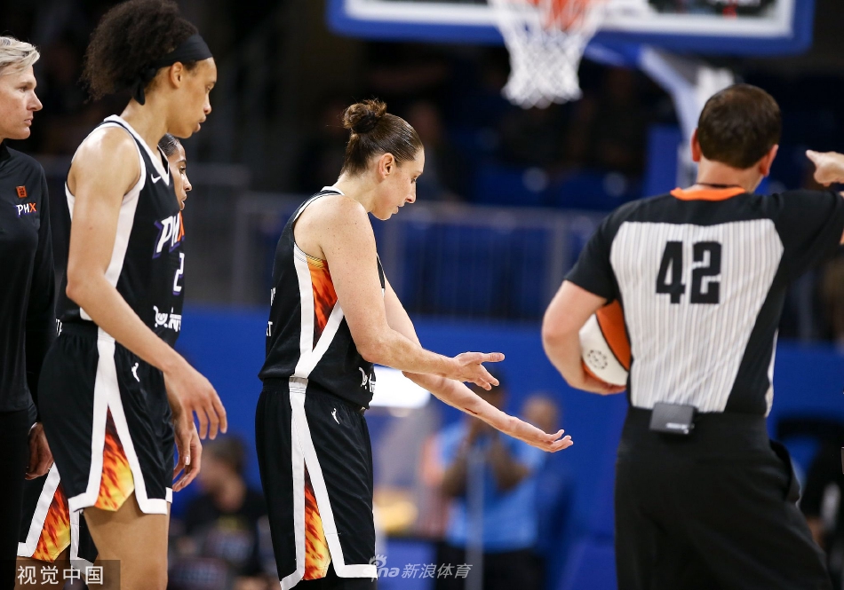 [WNBA常规赛]菲尼克斯水星Vs芝加哥天空 李月汝领衔（菲尼克斯水星队的比赛）