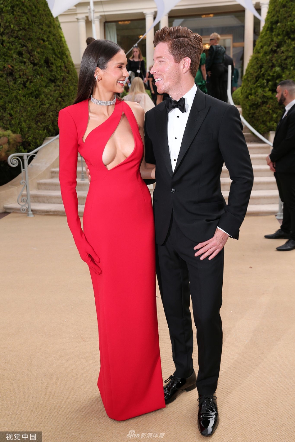 肖恩·怀特携女友亮相晚宴红毯 深情对视甜蜜撒糖（肖恩怀特妻子）