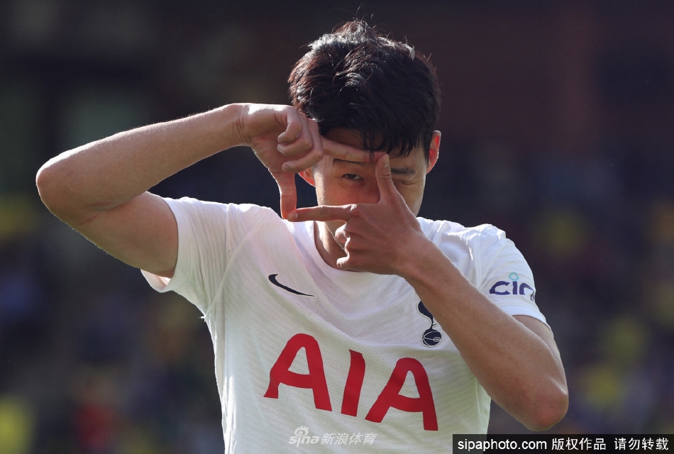 孙兴慜蝉联亚洲金球奖 已第7次获得该奖项（孙兴慜入围金球奖）