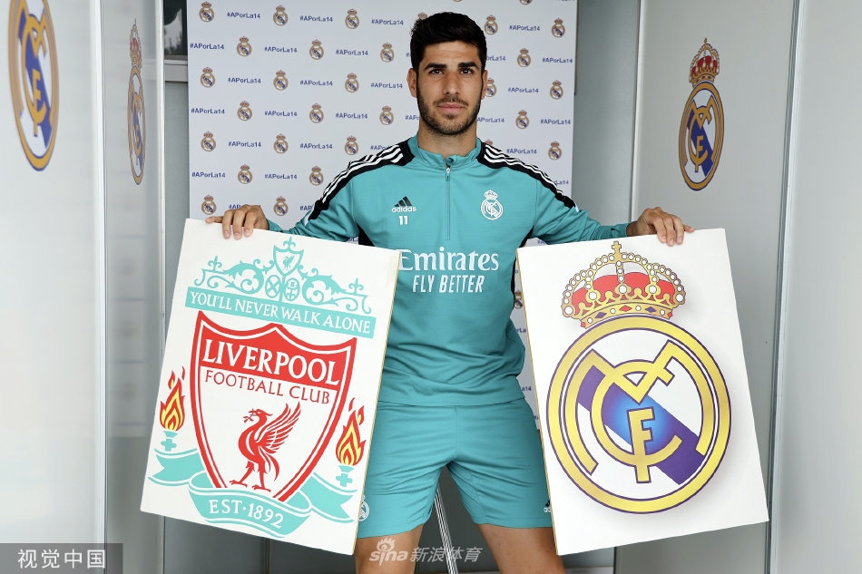 阿森西奥手握皇马、利物浦队徽海报为比赛预热（利物浦阿森纳恩怨）