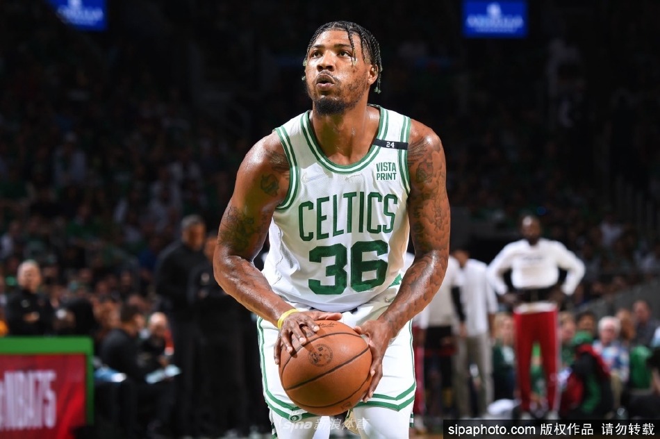 斯玛特获得本赛季最佳拼搏奖