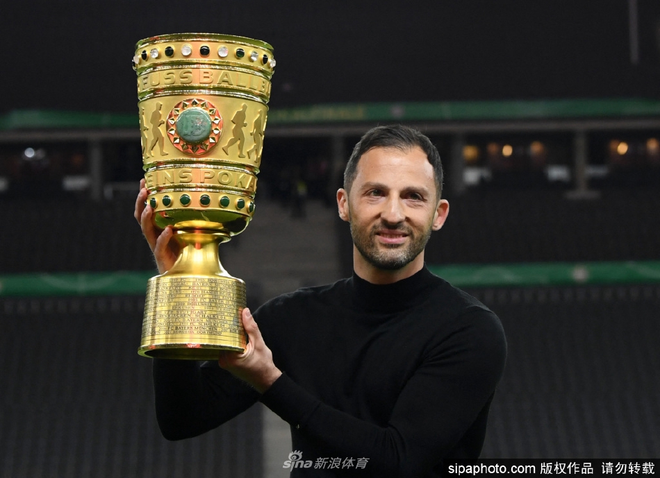 特德斯科是43年以来最年轻德国杯冠军主帅(德国最年轻球王)