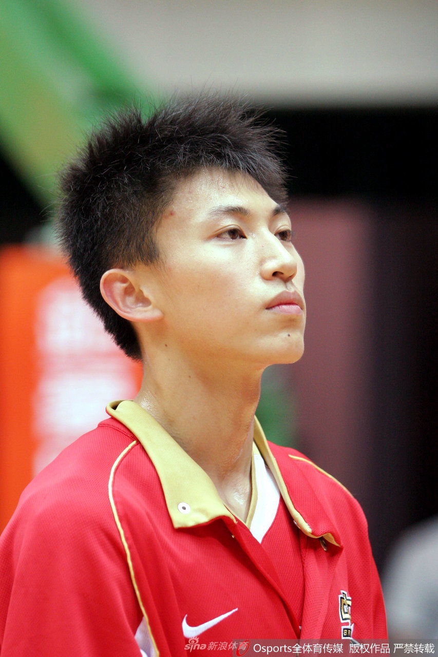 “初代男神”刘晓宇青涩照（刘晓宇帅气）