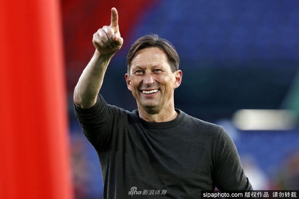 本菲卡与前国安主帅施密特达成原则性协议（本菲卡瓦尔德施密特）