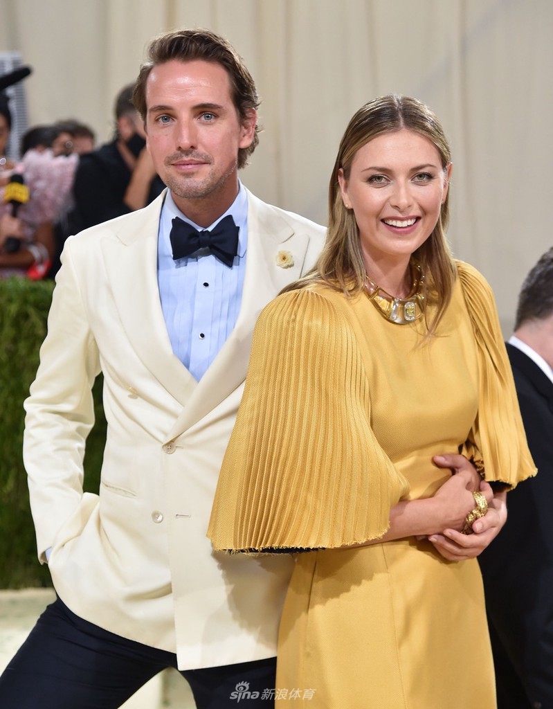 网球大满贯得主莎拉波娃怀孕 35岁生日晒孕照公布喜讯（网球选手莎拉波娃）