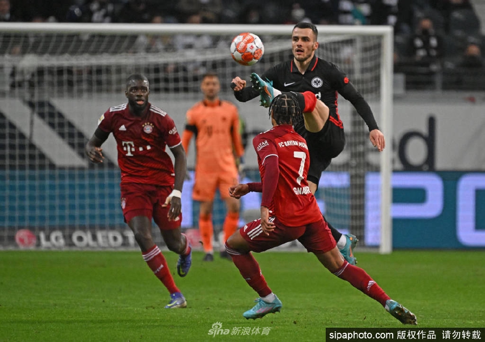 科斯蒂奇在欧战客场对阵巴萨完成传射（科斯蒂奇在欧战客场对阵巴萨完成传射吗）