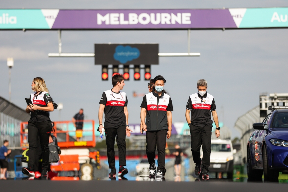 图集-周冠宇周三走墨尔本赛道（周冠宇 f1）