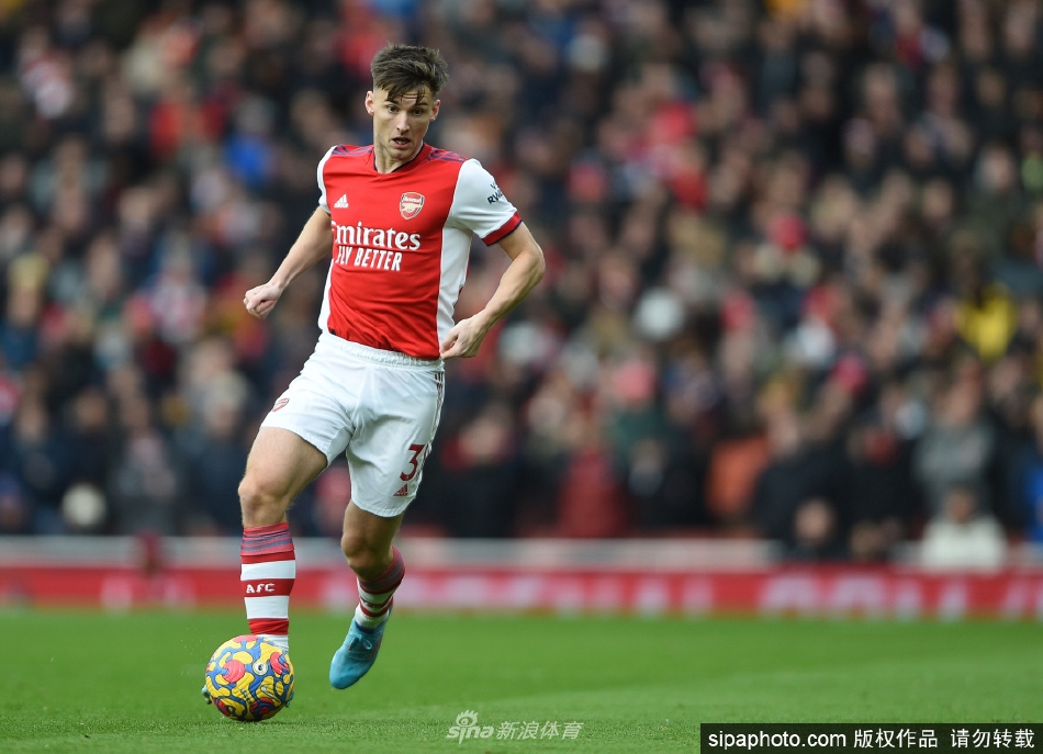 蒂尔尼未来几天左膝手术 大概率赛季报销（蒂尔尼摔倒）