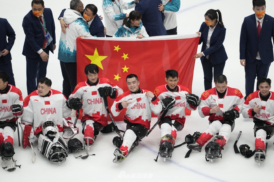 冬残奥会中国冰球队夺得铜牌（冬残奥会冰球设有几块金牌）
