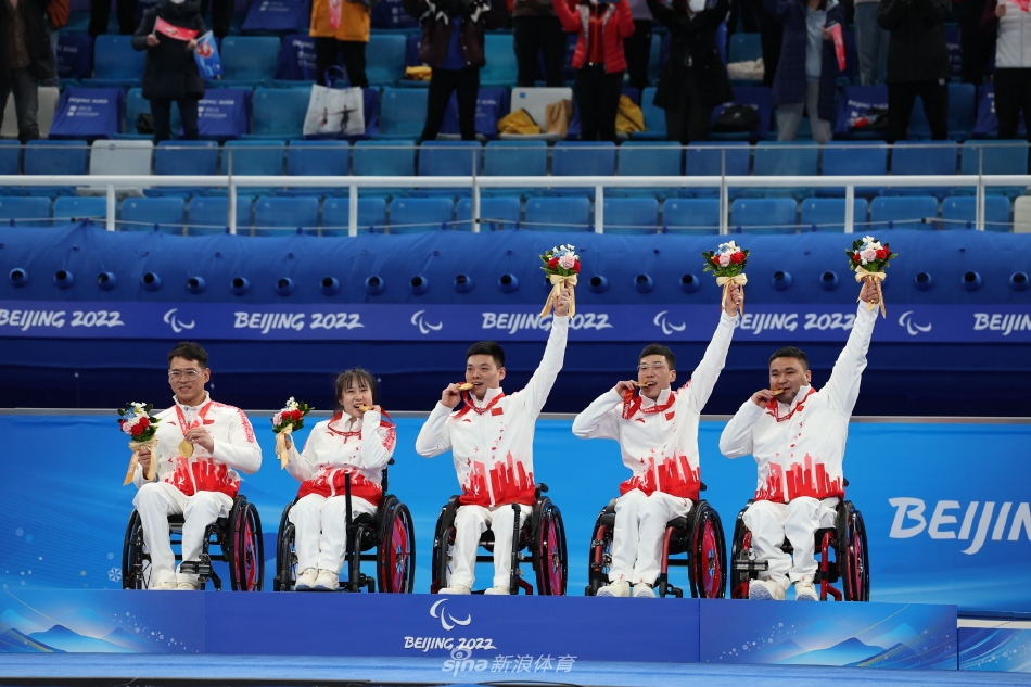 冬残奥会中国轮椅冰壶队夺冠（轮椅冰壶项目的第一个冬季残奥会冠军）