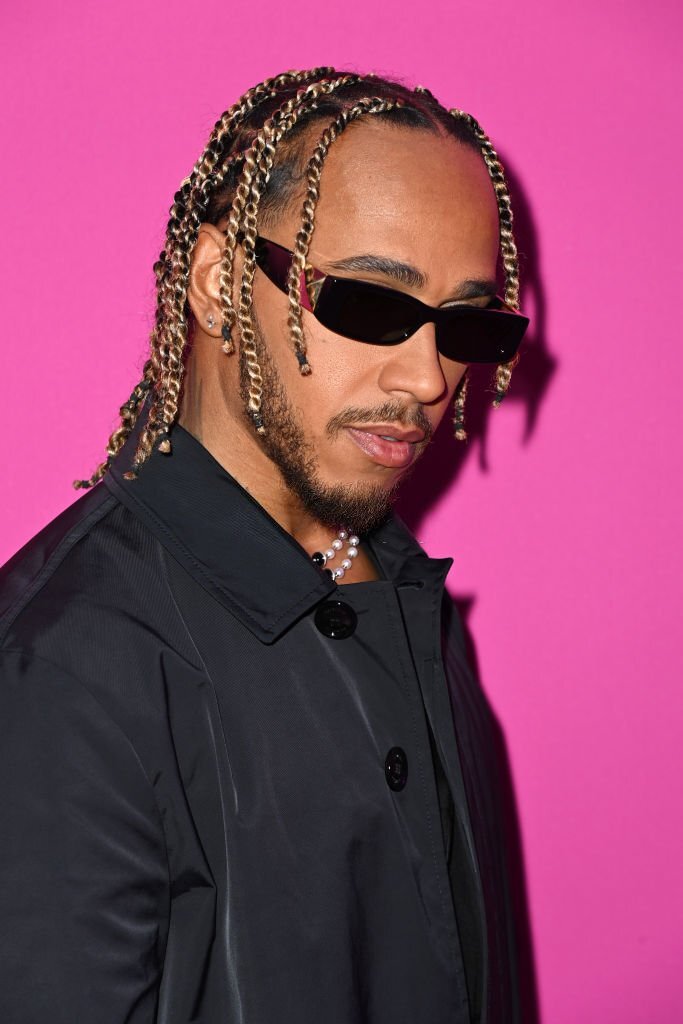 图集-汉密尔顿现身巴黎秋冬时装周(汉密尔顿 着装)