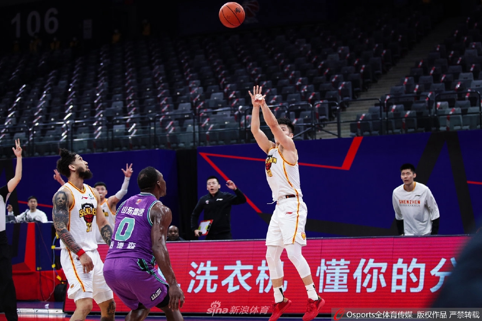 [CBA联赛]深圳118：115胜山东 白昊天三分绝杀（cba深圳队白昊天）