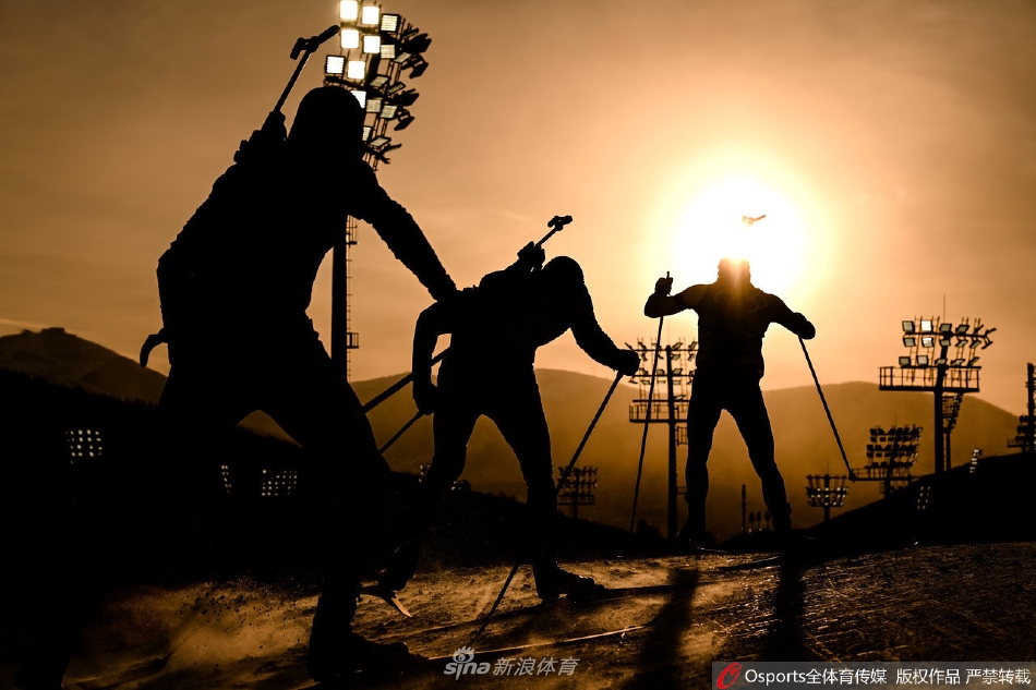 冬季两项男子15公里集体出发 挪威选手约翰内斯·廷内斯·伯厄夺金（约翰内斯威廉延森）