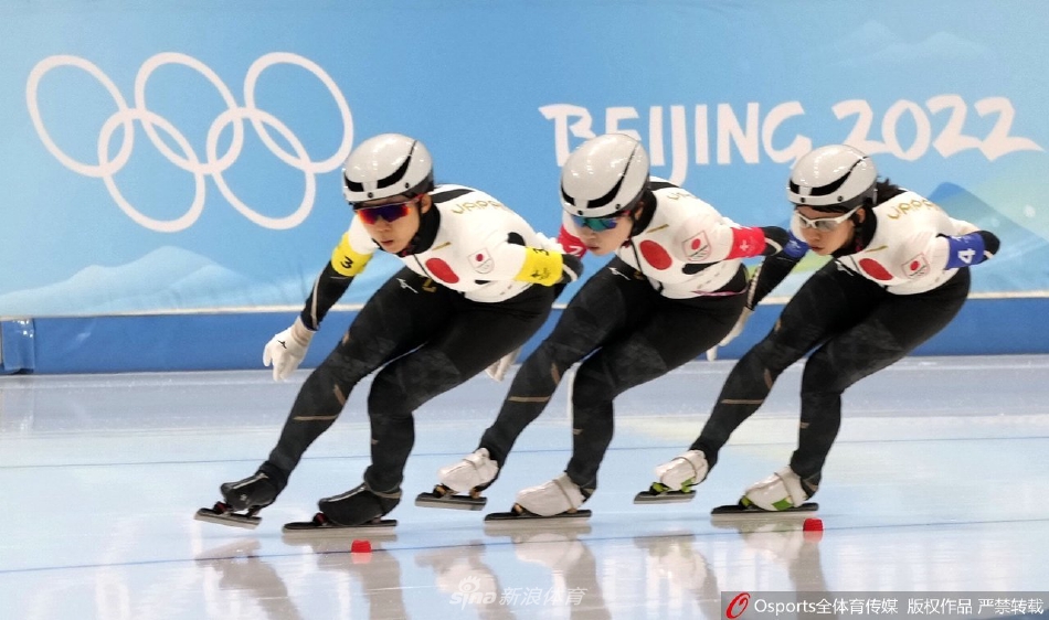 速度滑冰女子团体追逐半决赛（速度滑冰女子团体追逐半决赛第一组）