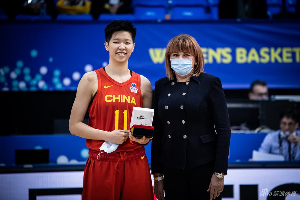 中国女篮103-70法国 3战全胜晋级世界杯（女篮 中国 法国）