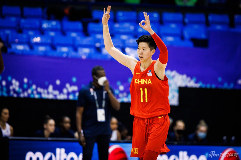 中国女篮103-70法国 3战全胜晋级世界杯（女篮 中国 法国）