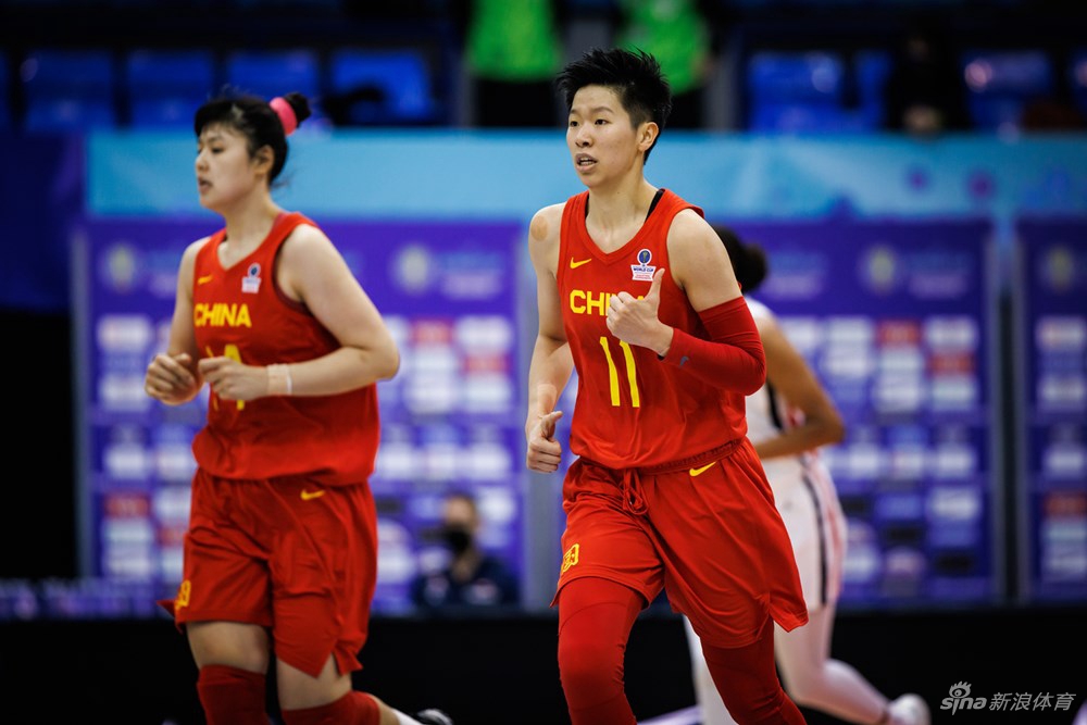 中国女篮103-70法国 3战全胜晋级世界杯（女篮 中国 法国）