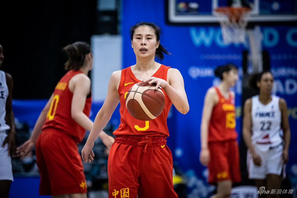 中国女篮103-70法国 3战全胜晋级世界杯（女篮 中国 法国）