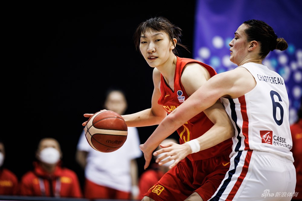 中国女篮103-70法国 3战全胜晋级世界杯（女篮 中国 法国）