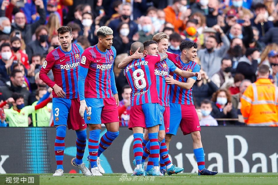 [西甲]巴萨4-2马竞 阿尔维斯传射（巴萨后卫阿尔维斯）