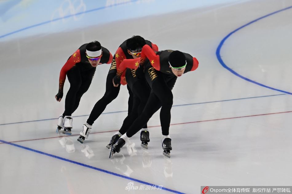 探访国家速滑馆 中国速度滑冰男队训练、礼仪小姐彩排（中国速度滑冰队名单）