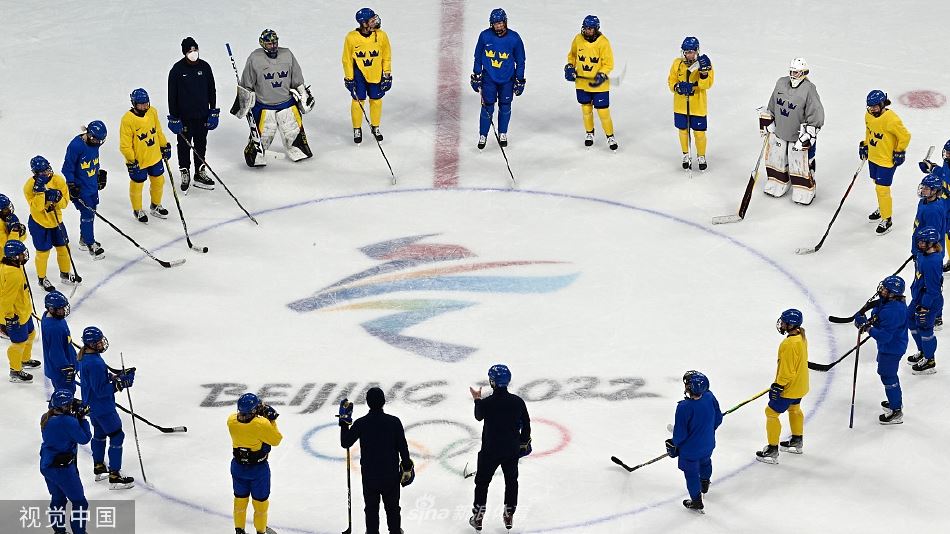 芬兰、瑞典女子冰球队训练备战(瑞典男子冰球队)