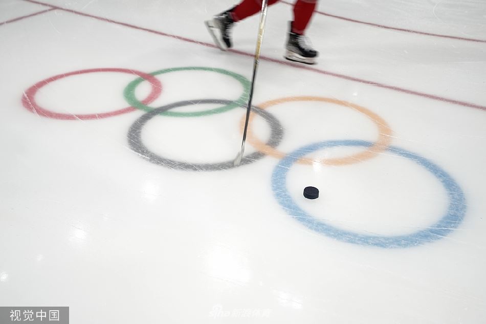 中国女子冰球队训练备战（中国女子冰球队训练备战视频）