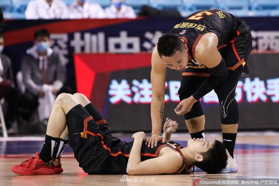[CBA联赛]深圳马可波罗119：103胜上海久事（深圳cba马可波罗主场在哪里）