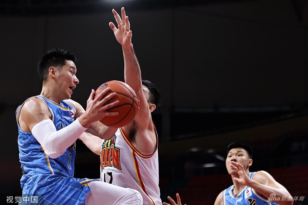 [CBA]北京105-76吉林 林书豪12分8助攻（吉林男篮林书豪）