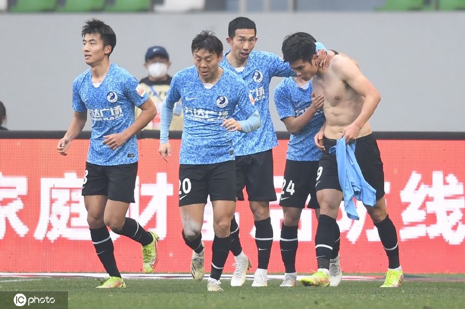 [中超]大连人4-1青岛队（大连青岛足球）