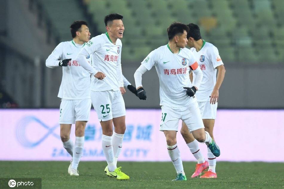 [中超]武汉队1-1青岛队（中超武汉对青岛）