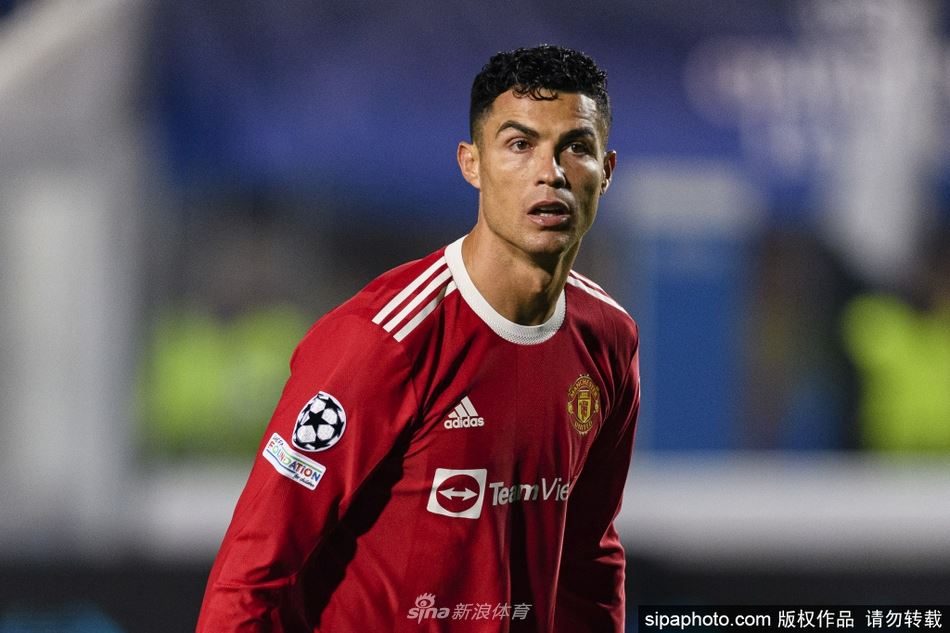 回归曼联是对C罗更大的挑战 他是未戴袖标的领袖（曼联邀请c罗回归）
