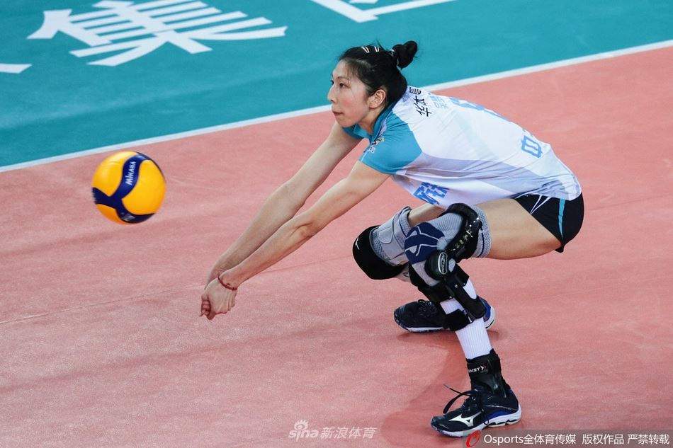 [女排超级联赛]苏中天钢铁女排3： 0胜浙江西塘古镇女排