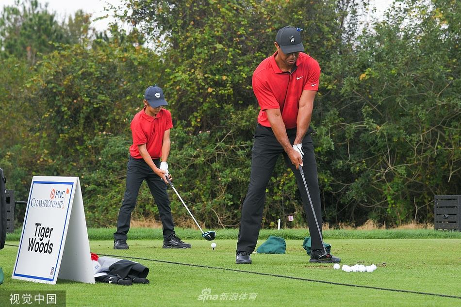 PNC锦标赛伍兹父子获亚军（伍兹比赛）