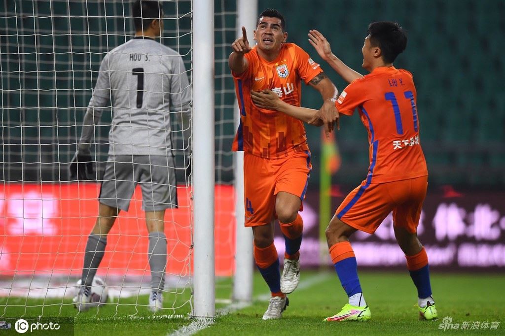 [中超]山东泰山2-1北京国安 贾德松绝杀（泰山队新外援贾德松）