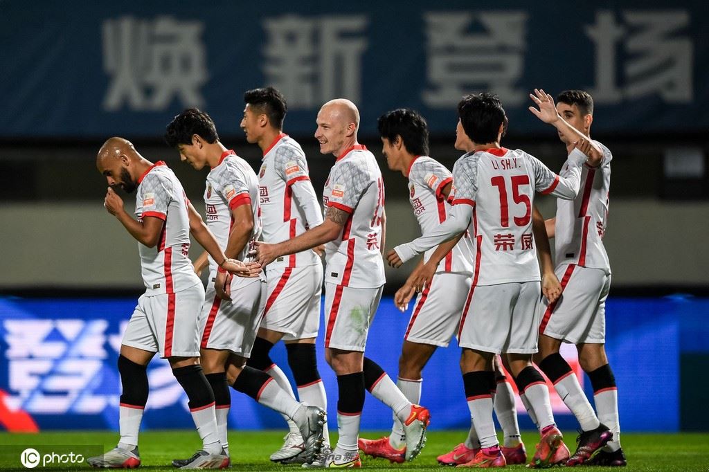 [中超]深圳队1-3上海海港（2021赛季中超联赛上海海港队）