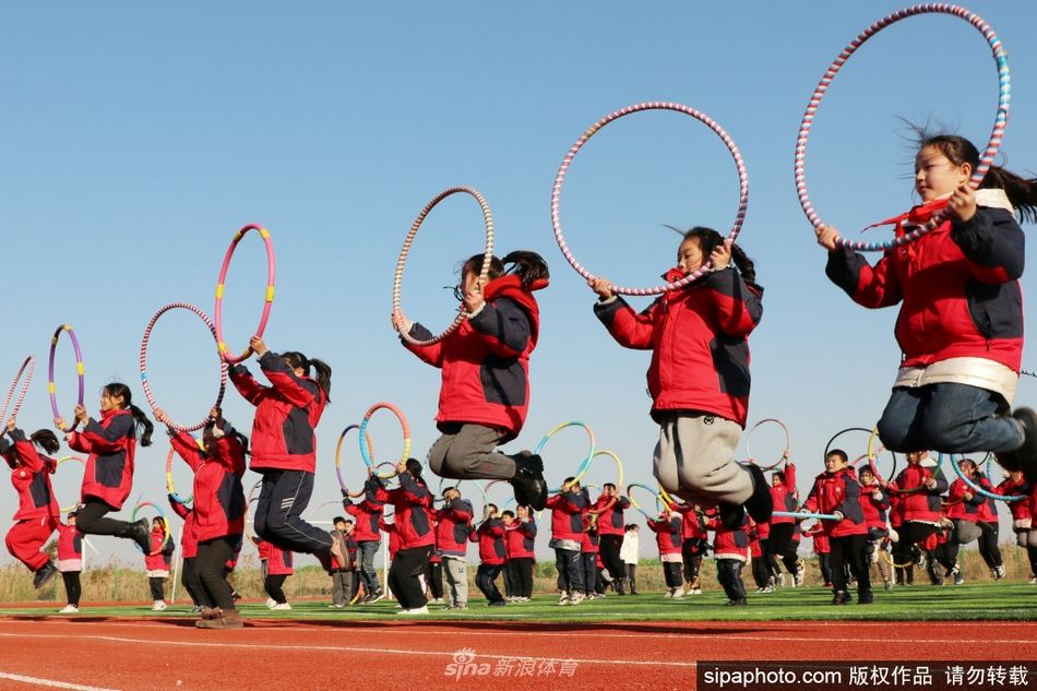 江苏灌云：寒风起 动起来（灌云今天冷吗）