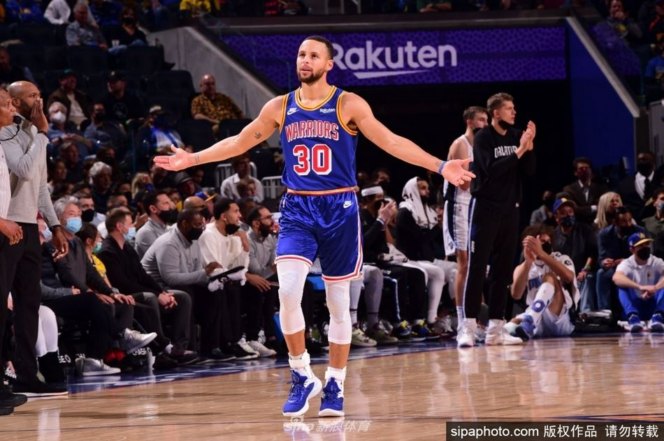 库里常规赛30+场次超越巴克利 升至历史第28&前面一位是威少（库里常规赛胜场）